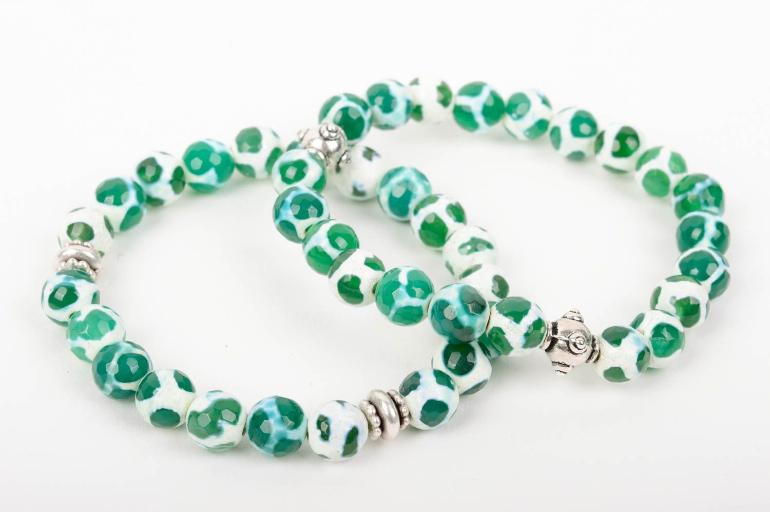 Bracelets design Bijoux fait main Cadeau femme ensemble de 2 pièces vert blanc photo 3