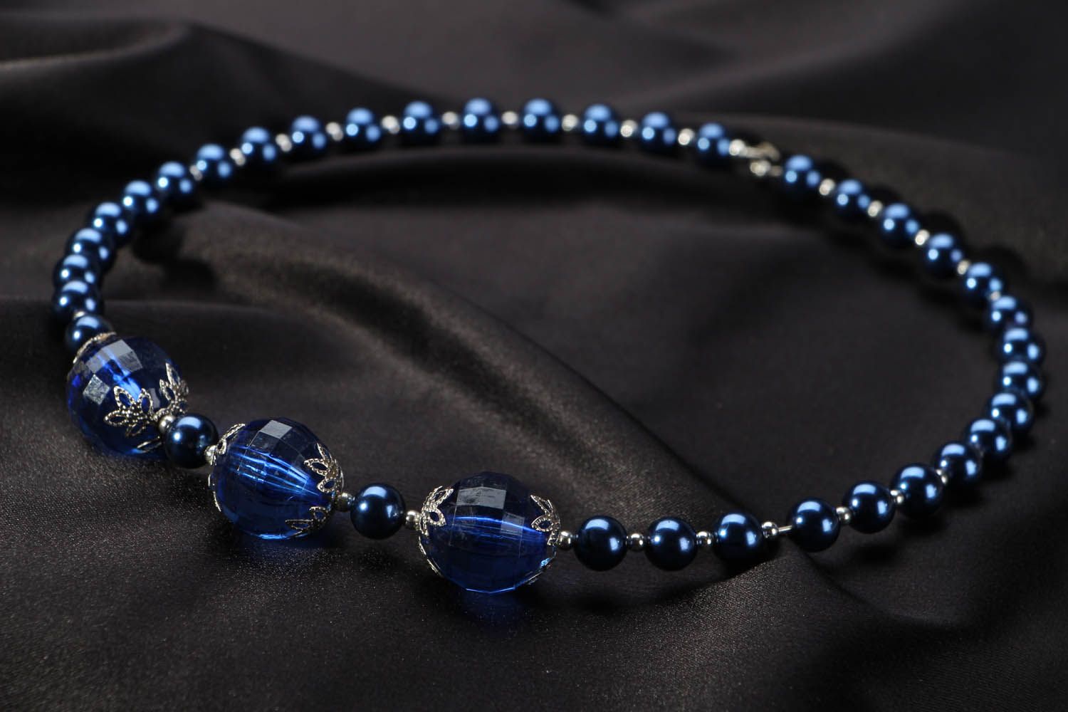 Collier de perles bleues fait main photo 2