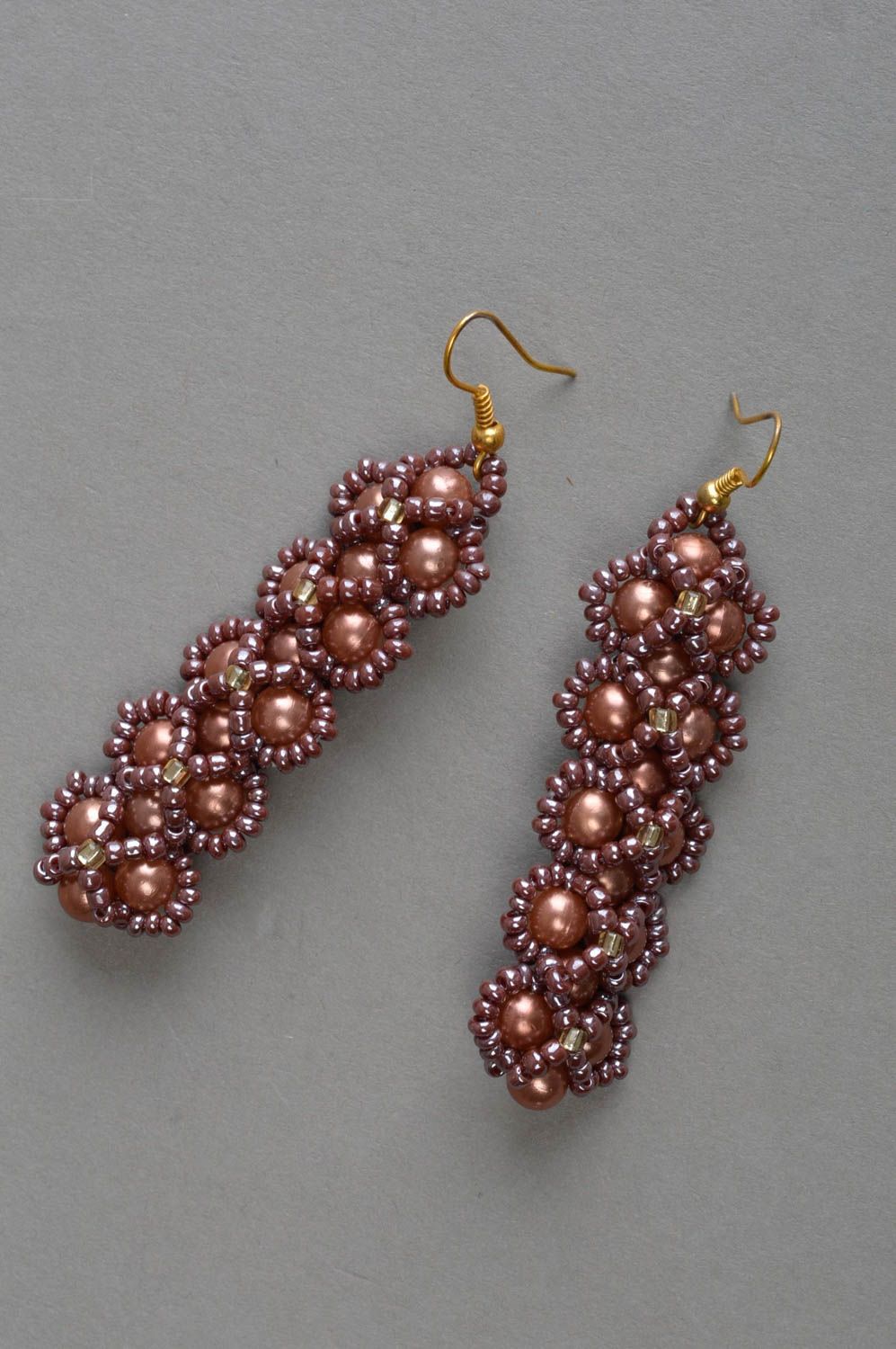 Boucles d'oreilles marron en perles de rocaille et perles rondes faites main photo 2