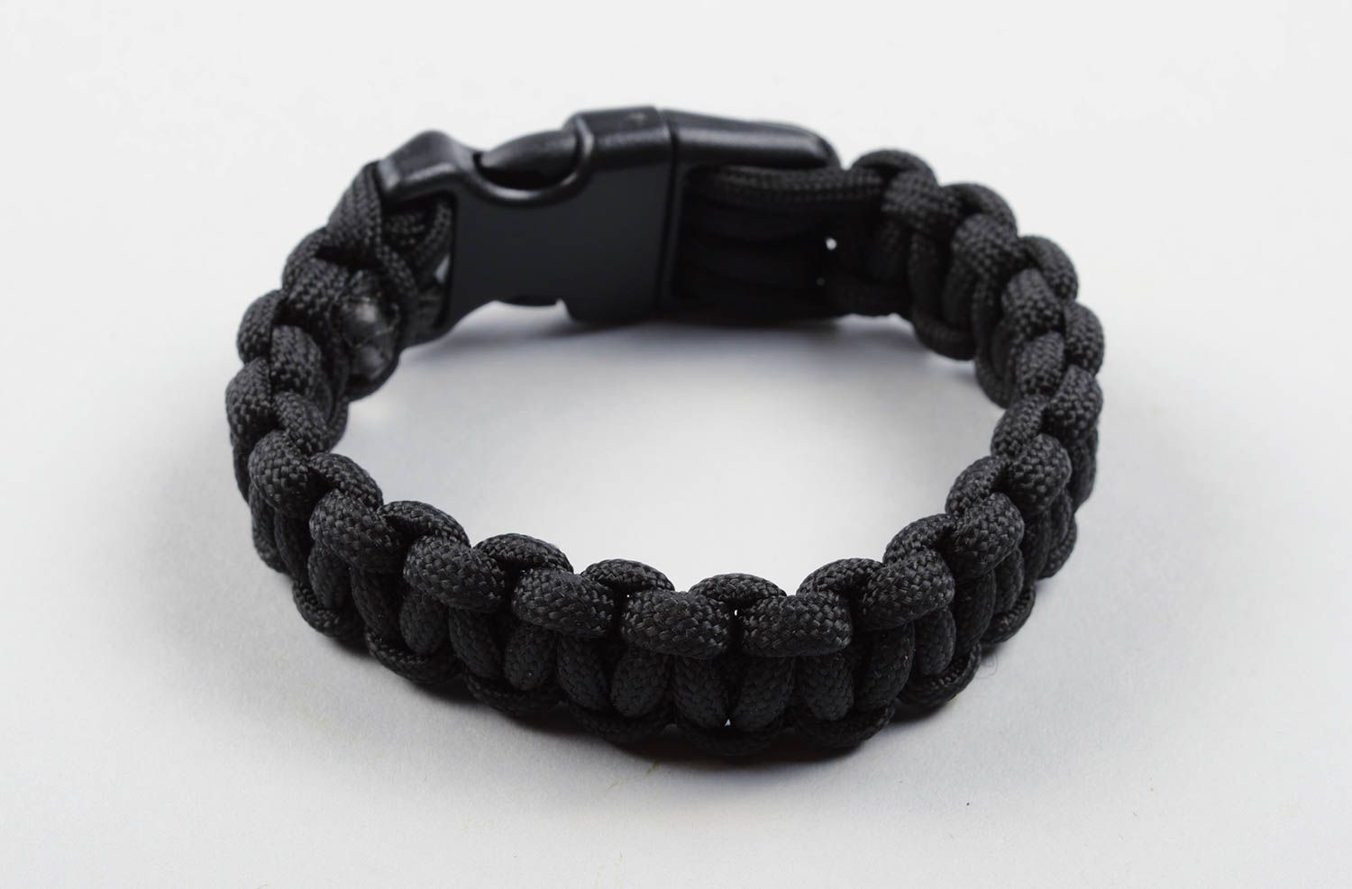 Bracelet textile Bijou fait main noir en paracorde Accessoire homme large photo 1