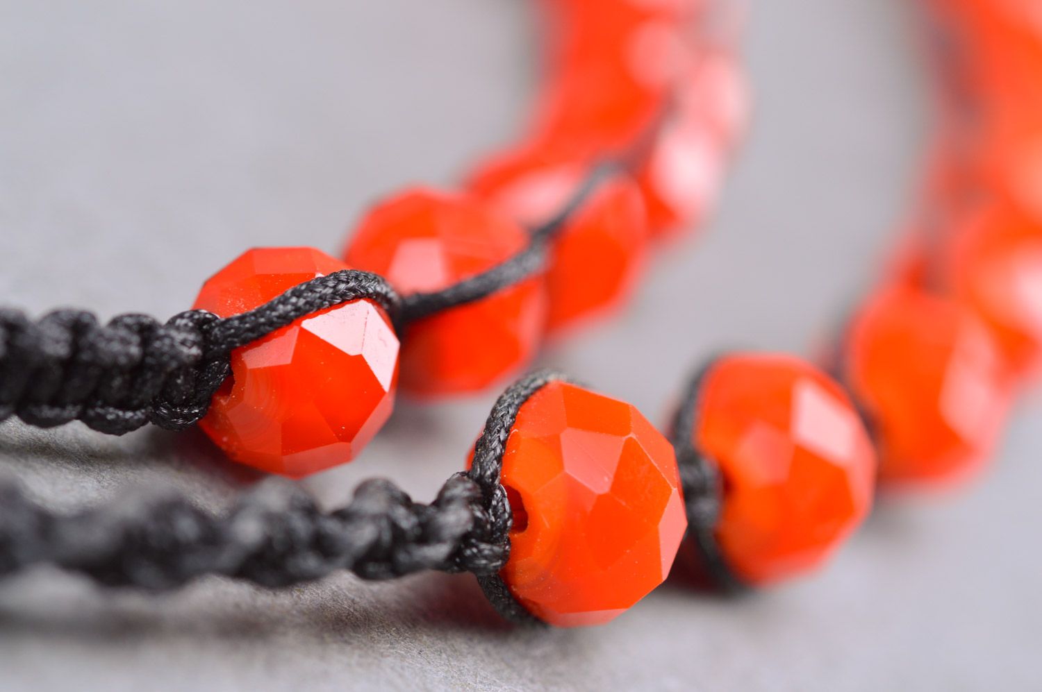 Handmade woven bead jewelry set of coral color 2 items bracelet and necklace photo 4