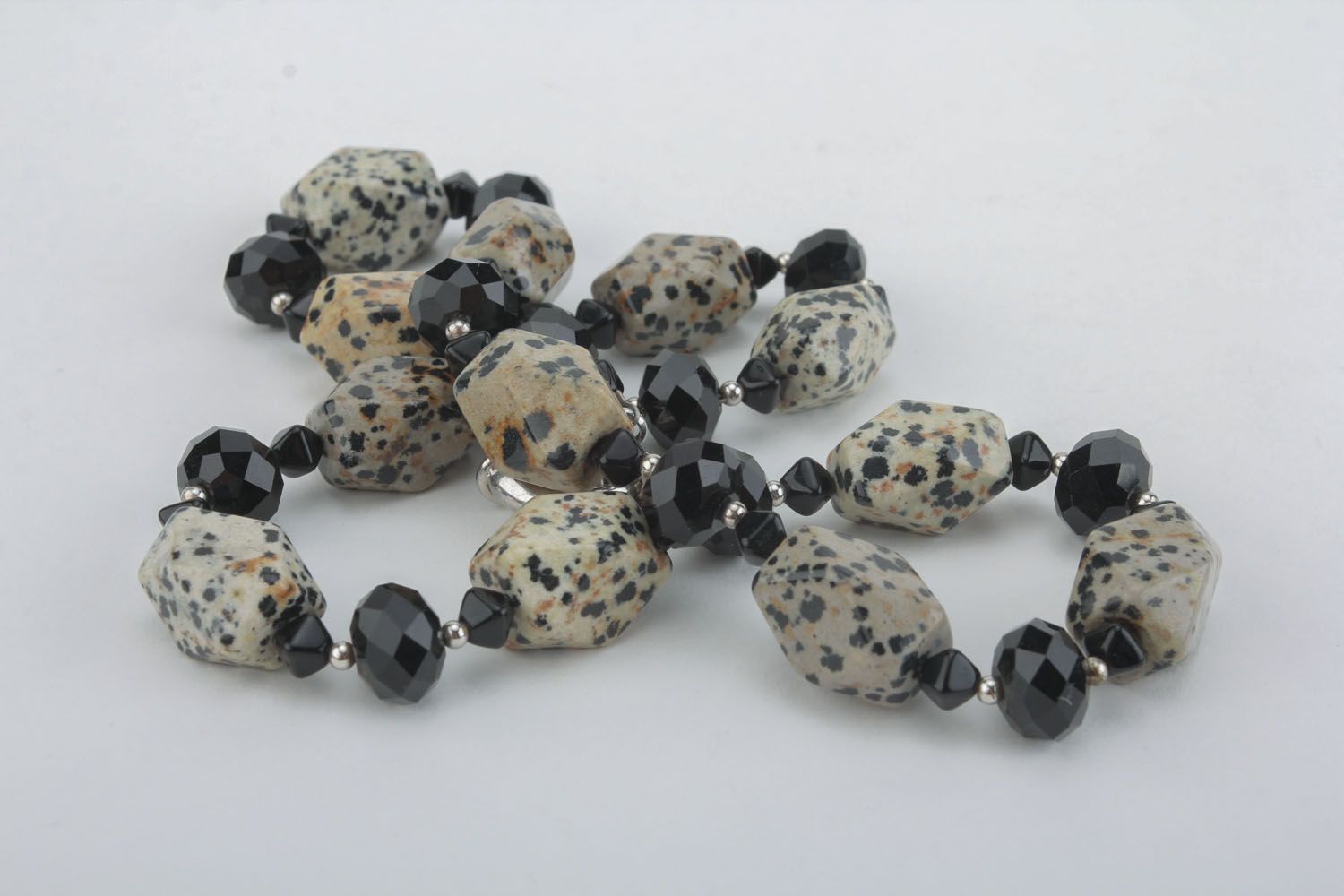 Necklace with jasper and dalmatian photo 1