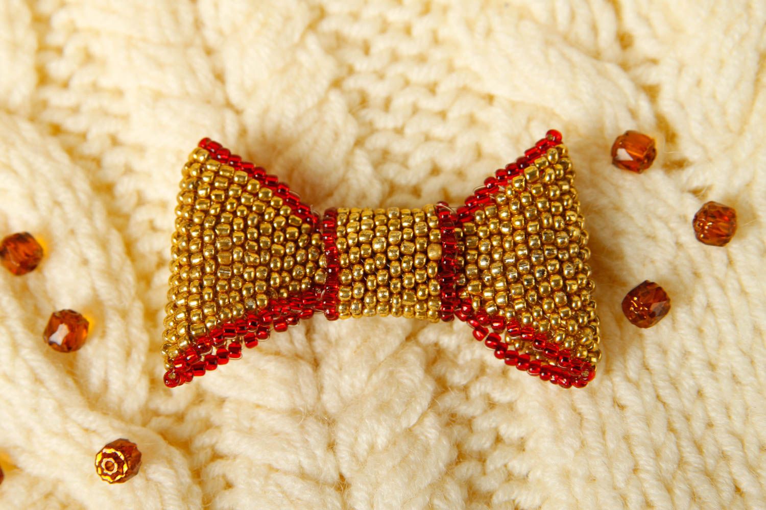 Handmade delicate brooch beaded brooch for women stylish accessories photo 1