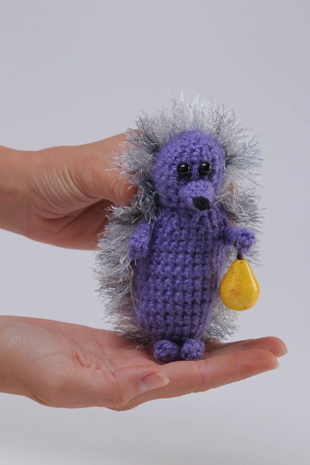 Peluche hérisson faite main Jouet tricoté au crochet violet Cadeau enfant photo 5