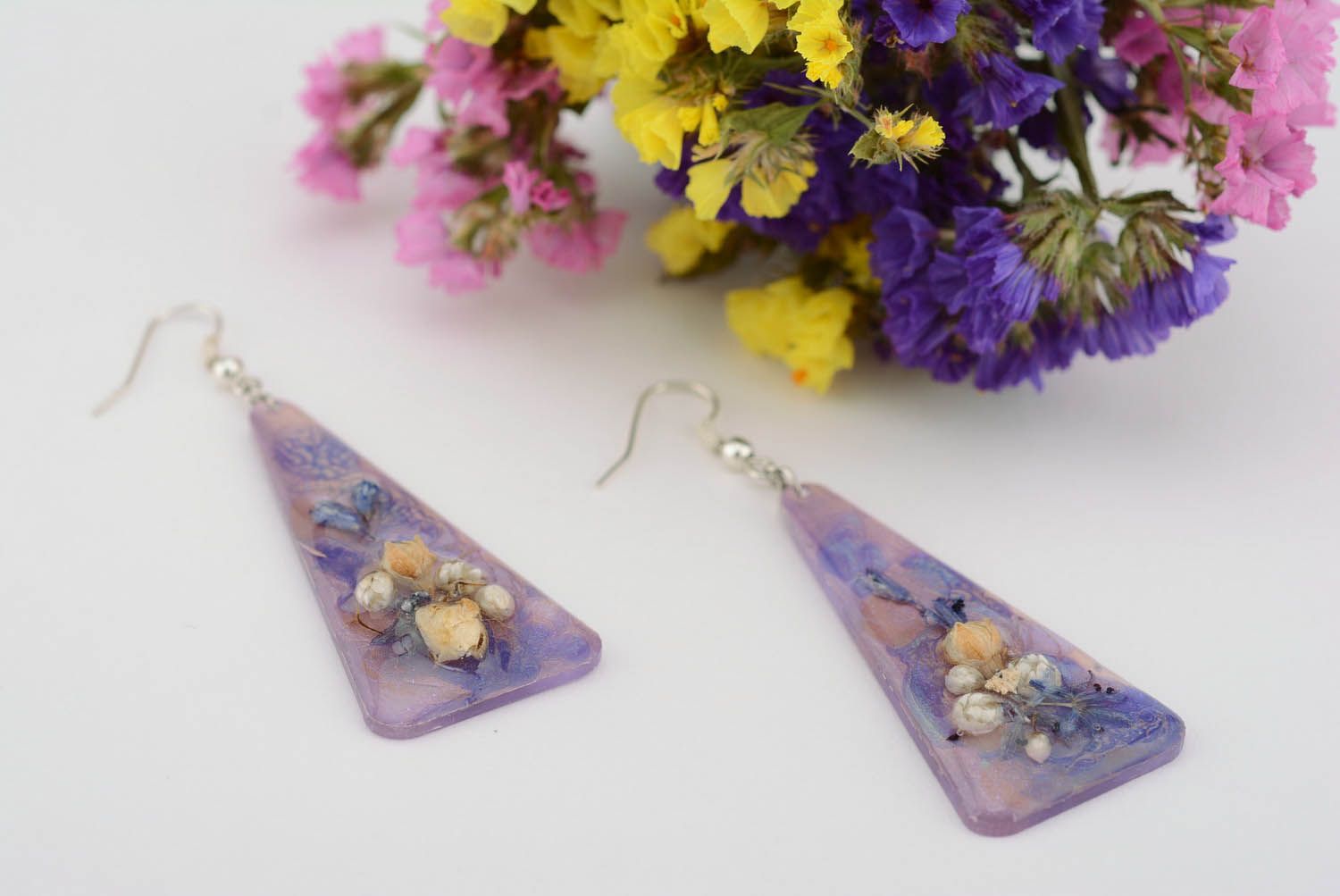 Earrings made of epoxy resin Lilac pyramid photo 1