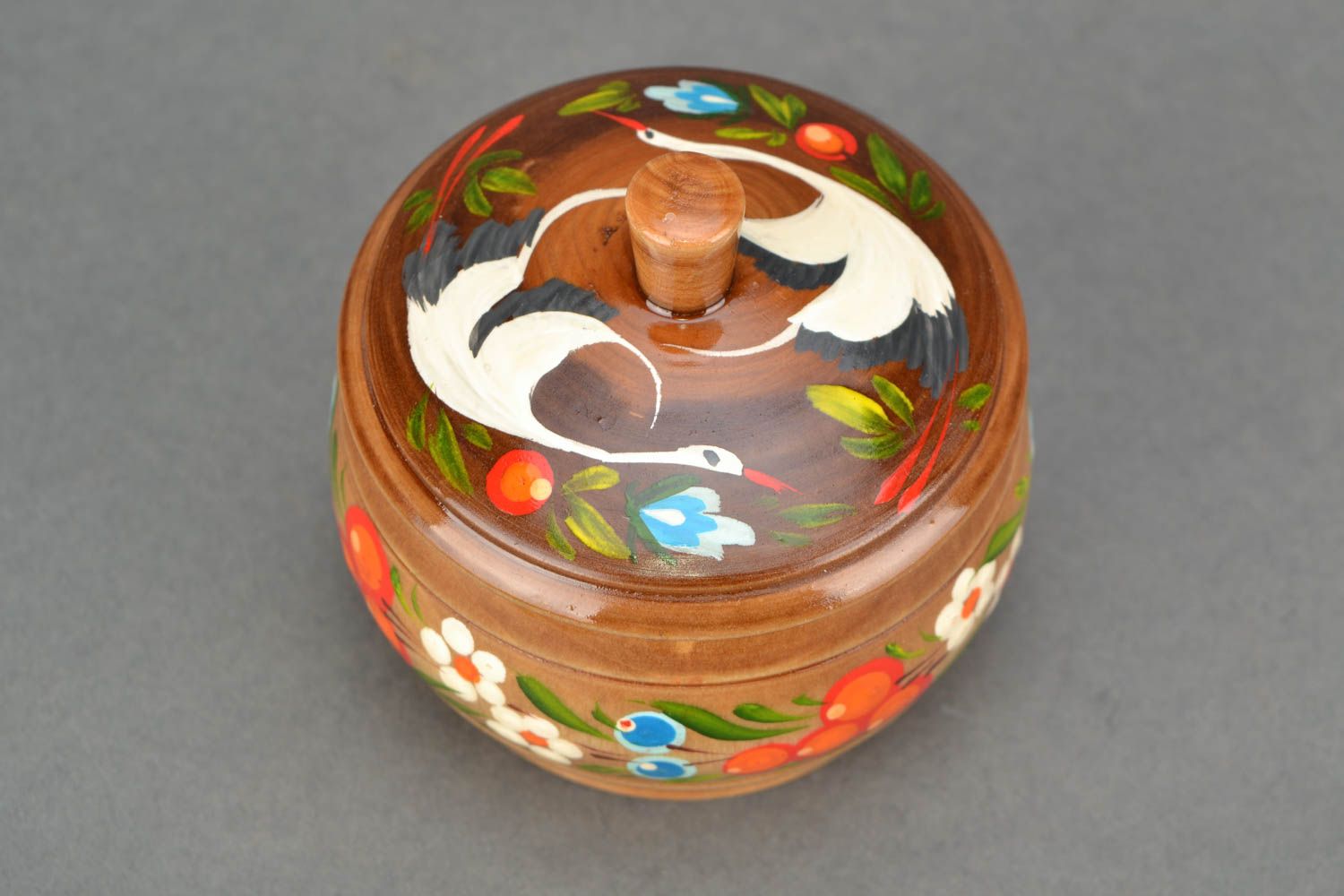 Wooden salt pot with lid Petrikivka photo 3