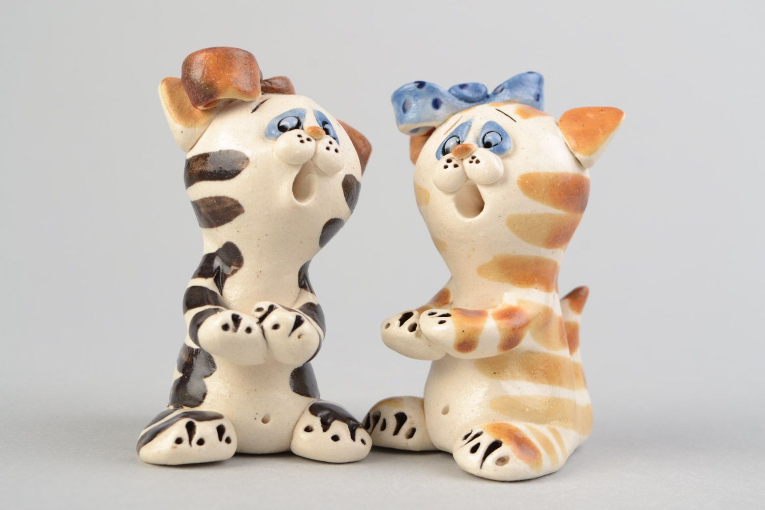 Set of 2 homemade decorative ceramic miniature figurines of striped kittens photo 4