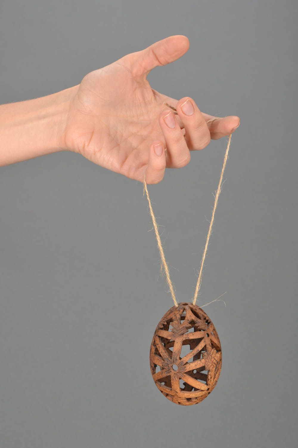 Ovo pequeno de cerâmica pingente decorativo feito à mão  foto 2