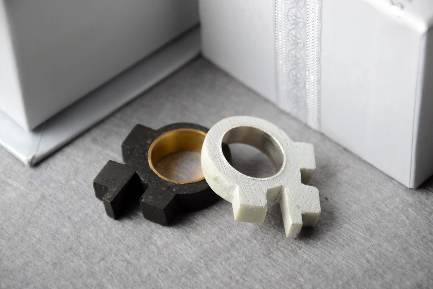 Handmade 2 schöne Schmuck Ringe aus Beton Damen Modeschmuck Accessoire für Frau foto 1