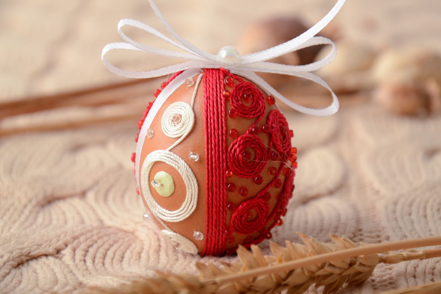 Oeuf de Pâques suspension déco originale faite main traditionnelle avec ruban photo 1