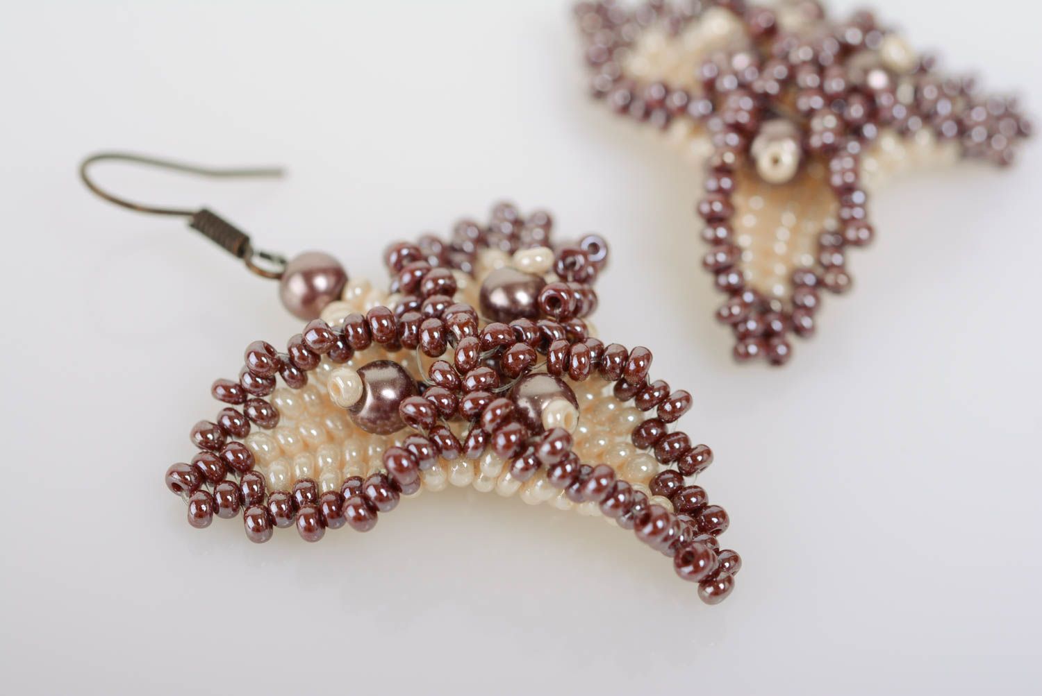 Small handmade designer woven beaded earrings beautiful evening jewelry photo 2