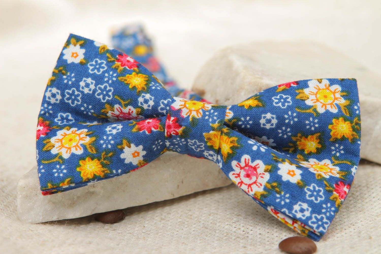 Motley cotton bow tie photo 5
