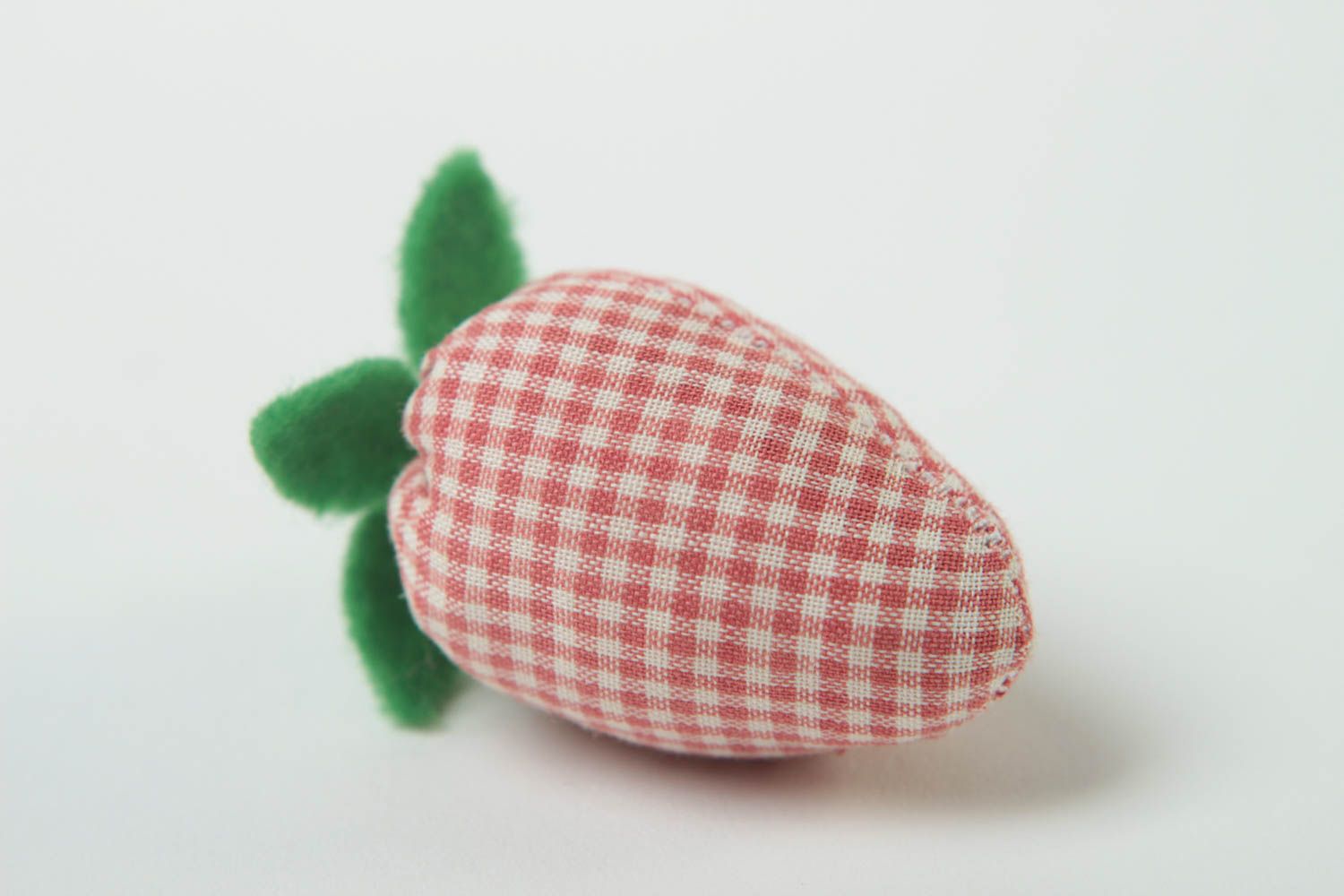 Peluche fraise Doudou original fait main à carreaux coton Jouet pour enfant photo 2
