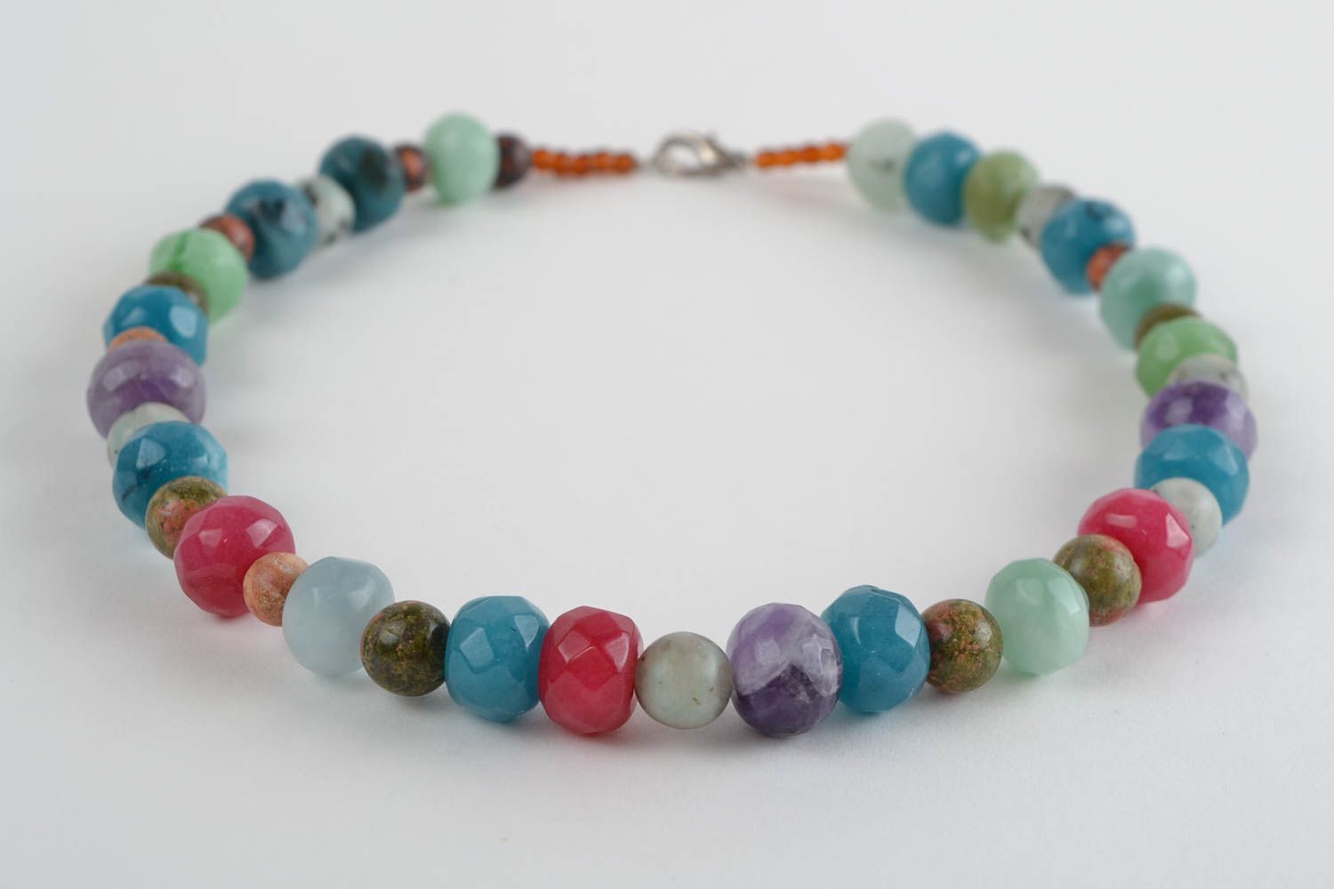 Joli collier en pierres naturelles fait main multicolore accessoire de créateur photo 5
