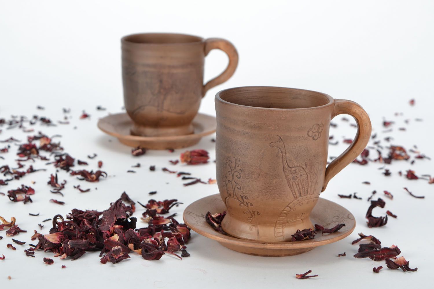 Tasse à café céramique avec soucoupe faite main brune originale pour maison photo 1