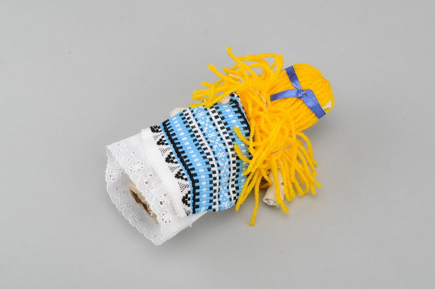 Bambola etnica di stoffa fatta a mano amuleto talismano giocattolo slavo foto 4
