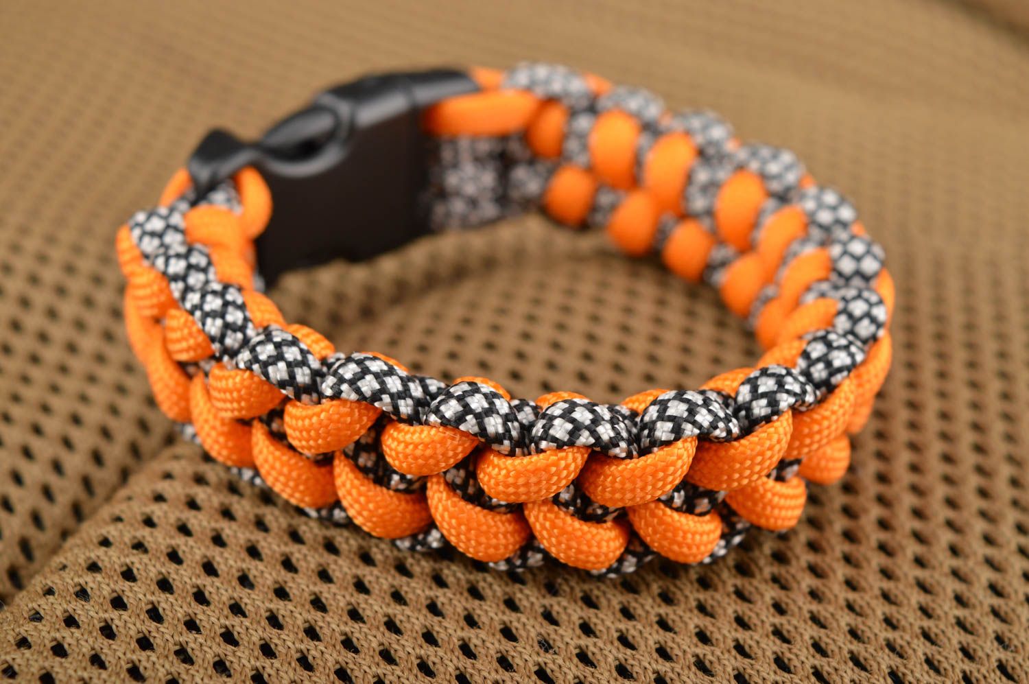 Handmade wrist paracord bracelet stylish orange bracelet camping accessory photo 1