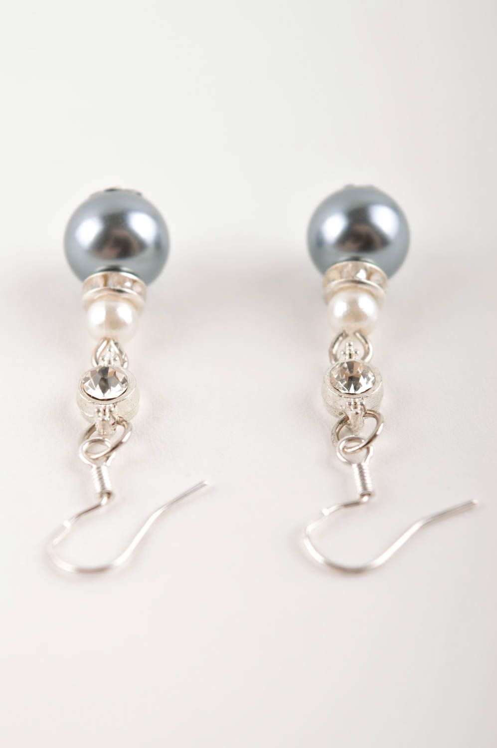 Orecchini di perle e strass fatti a mano accessorio originale bello da donna foto 5