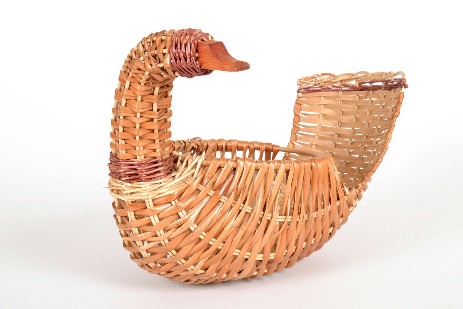 Woven basket in the shape of a goose photo 4