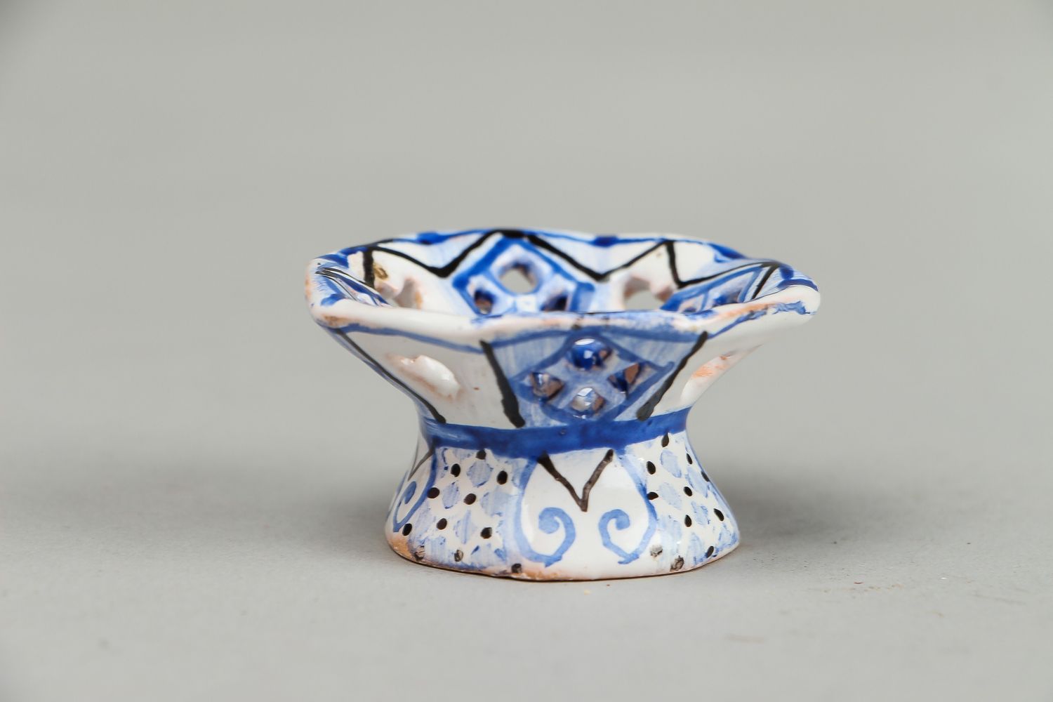 Pequeno vaso de cerâmica foto 1