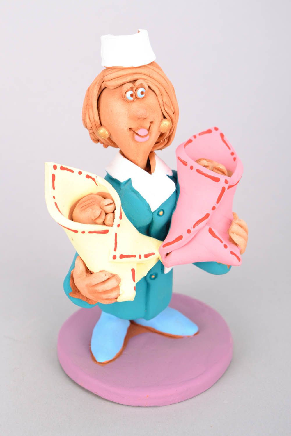 Schöne Statuette Krankenschwester-Geburtshelferin foto 3