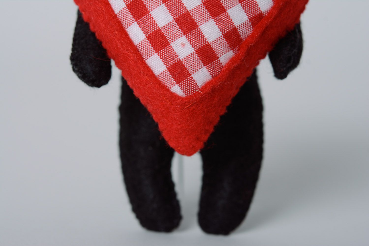 Handmade beautiful soft toy made of felt cute black cat with red heart  photo 5