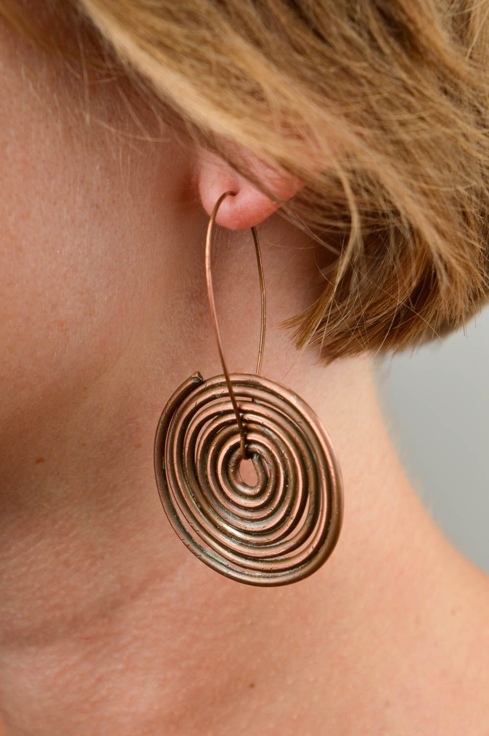 Modeschmuck Ohrringe handgefertigt Kupfer Ohrringe effektvoll Ohrringe für Damen foto 1