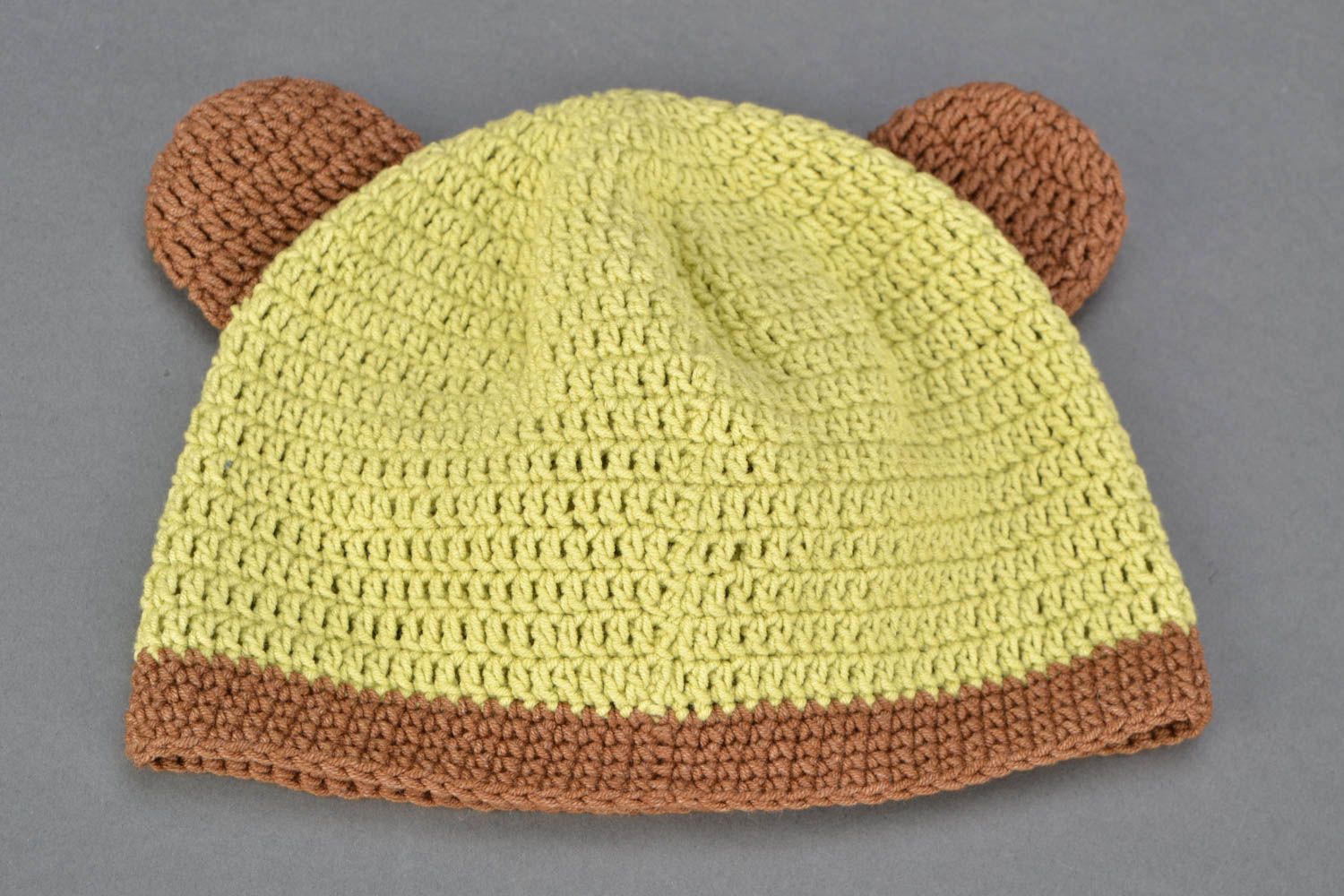 Bonnet tricot fait main Ourson accessoire pratique et beau pour enfant photo 4