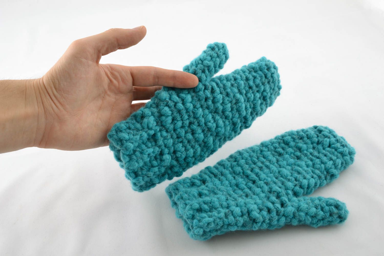 Blue warm mittens photo 4