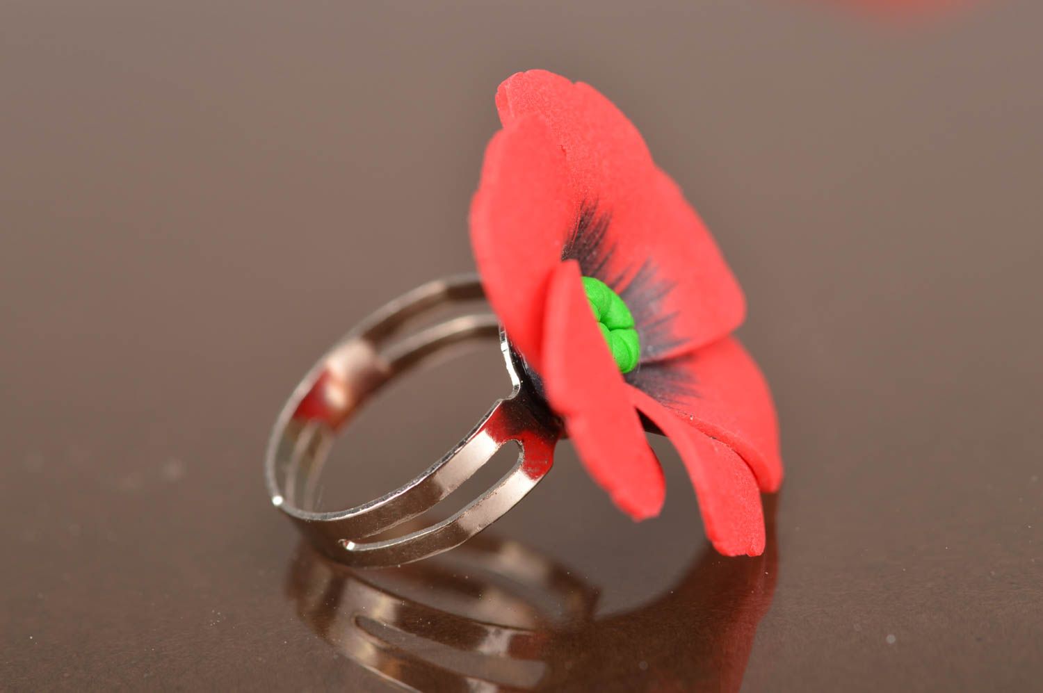 Damen Ring mit Blume aus Polymerton regulierbare Fourniture in Rot handgemacht  foto 4