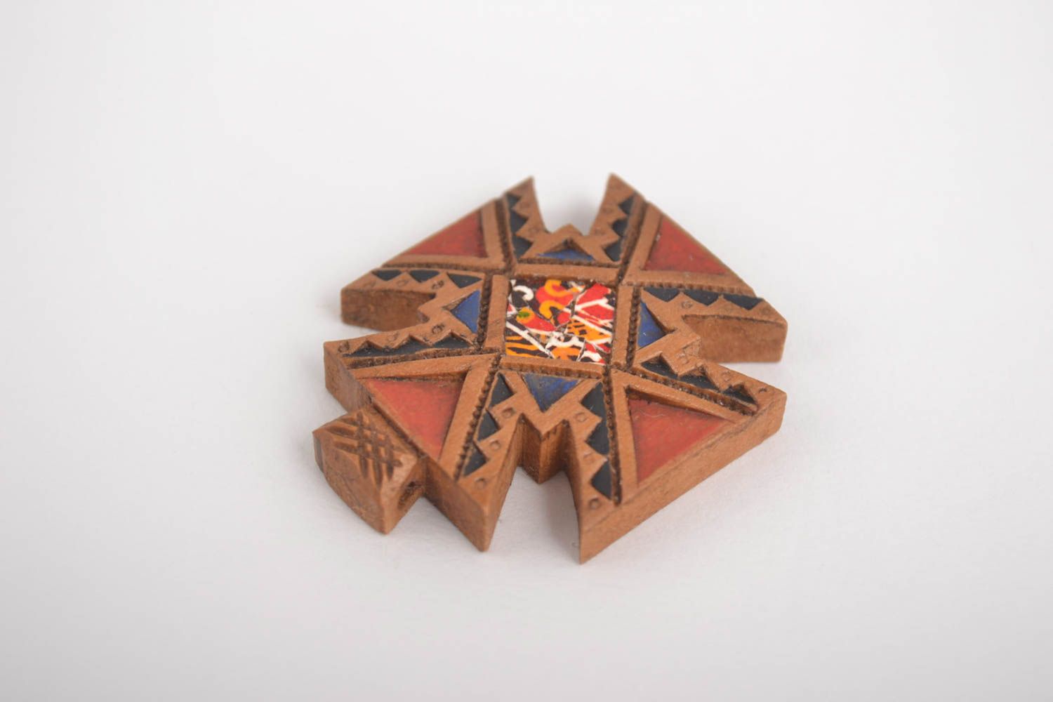 Pendentif croix fait main Croix pectorale en bois Bijou religieux design unique photo 3