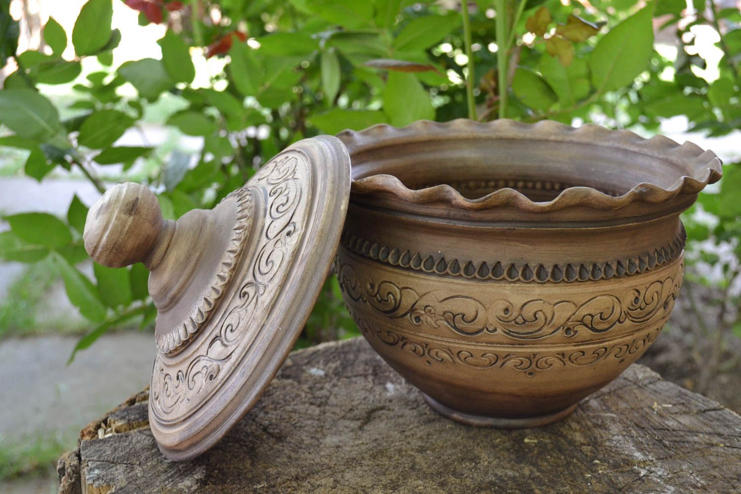 Grand pot à cuire céramique avec couvercle fait main brun 2 l original  photo 1