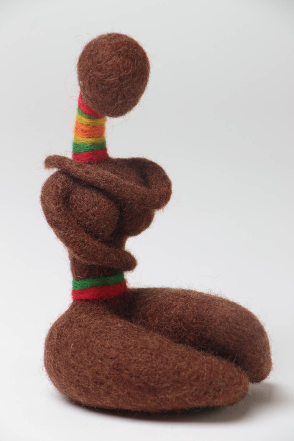 Figura de fieltro seco decorativa artesanal pequeña figurita de africana foto 2