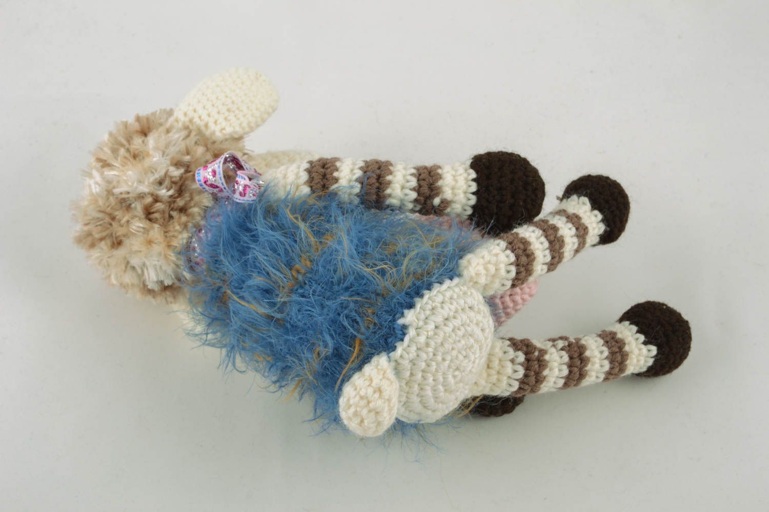 Peluche tricotée Mouton avec cœur faite main photo 2