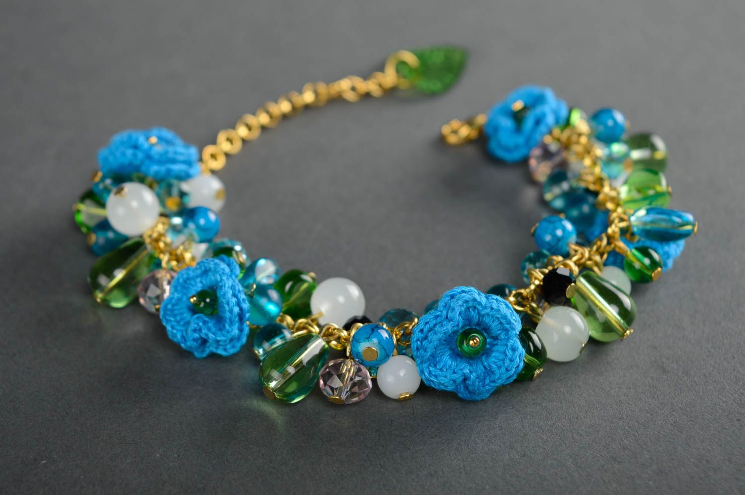 Bracelet fait main avec fleurs tricotées bleues fait main cadeau pour femme photo 1
