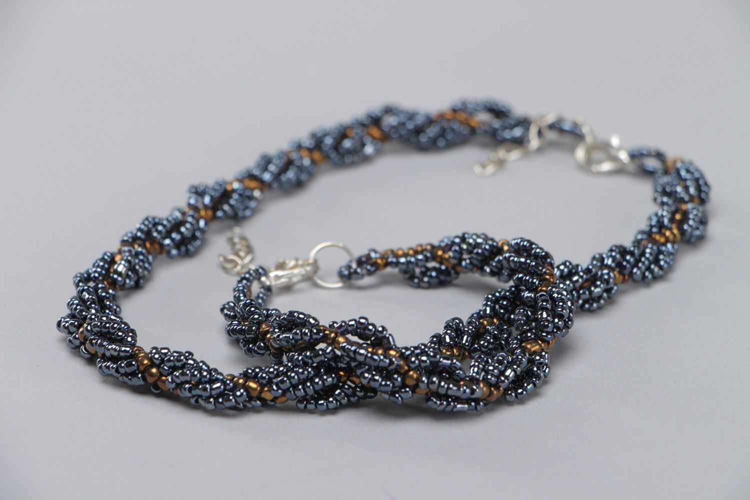 Handmade designer evening beaded jewelry set necklace and bracelet of gray color photo 3