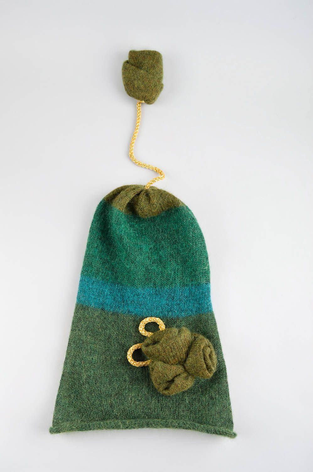Bonnet tombant femme fait main en laine vert original Couvre-chef femme hiver photo 4