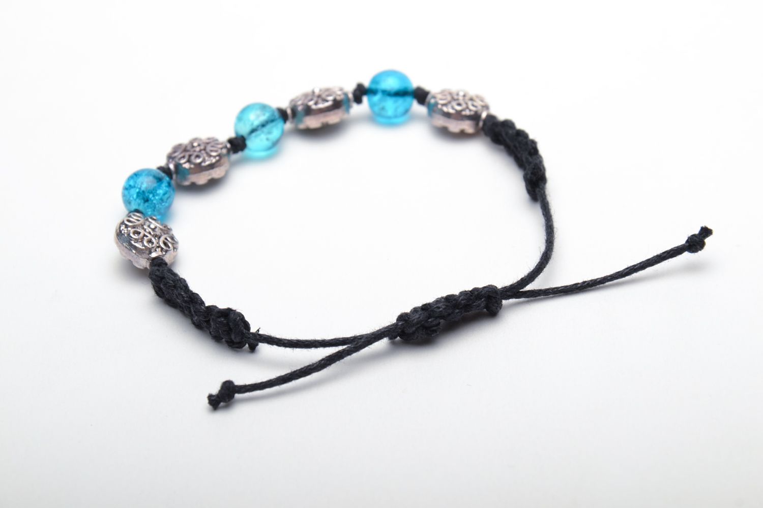 Bracelet with glass beads and metal elements photo 4