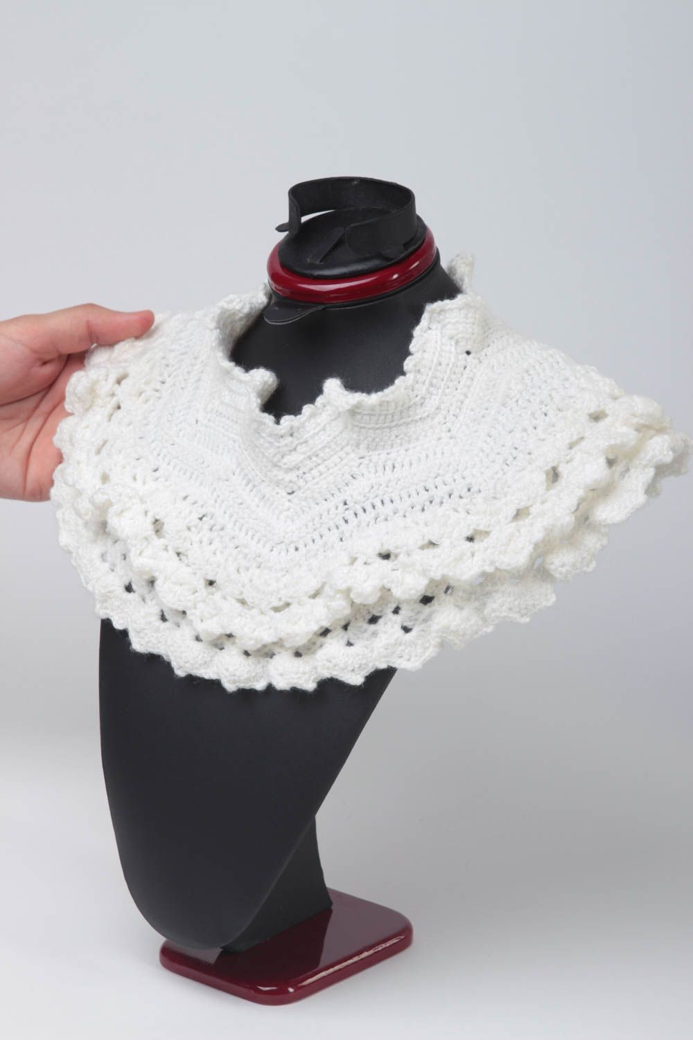 Faux col blanc fait main Col amovible tricoté au crochet Vêtement femme photo 4