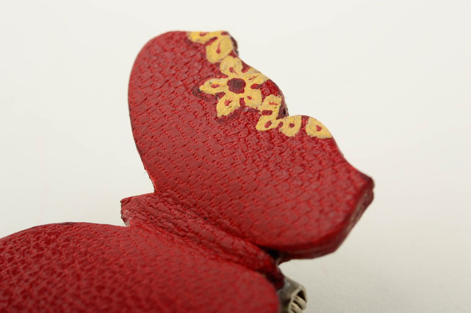Broche mode faite main Bijou en cuir papillon rouge Cadeau femme original photo 5