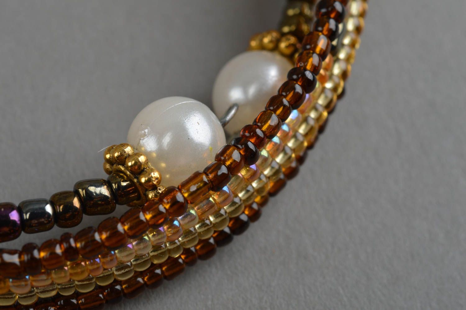 Bracelet en fil à mémoire perles de rocaille fausses perles fait main beige brun photo 5