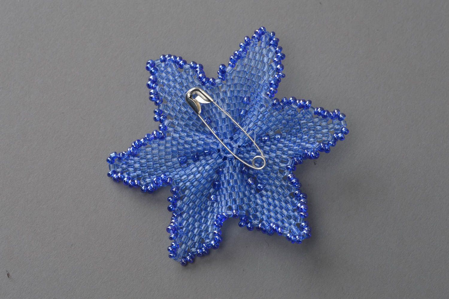 Handmade beautiful delicate designer beaded brooch made in form of blue flower photo 4
