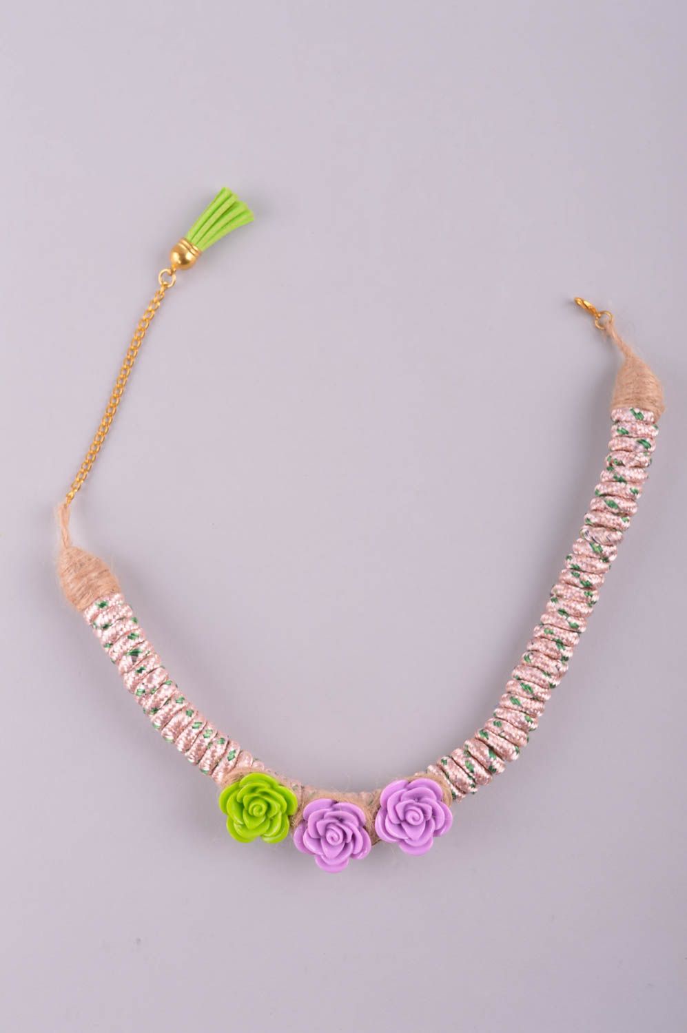 Collar artesanal de cuerda con flores bisutería fina accesorio femenino foto 5