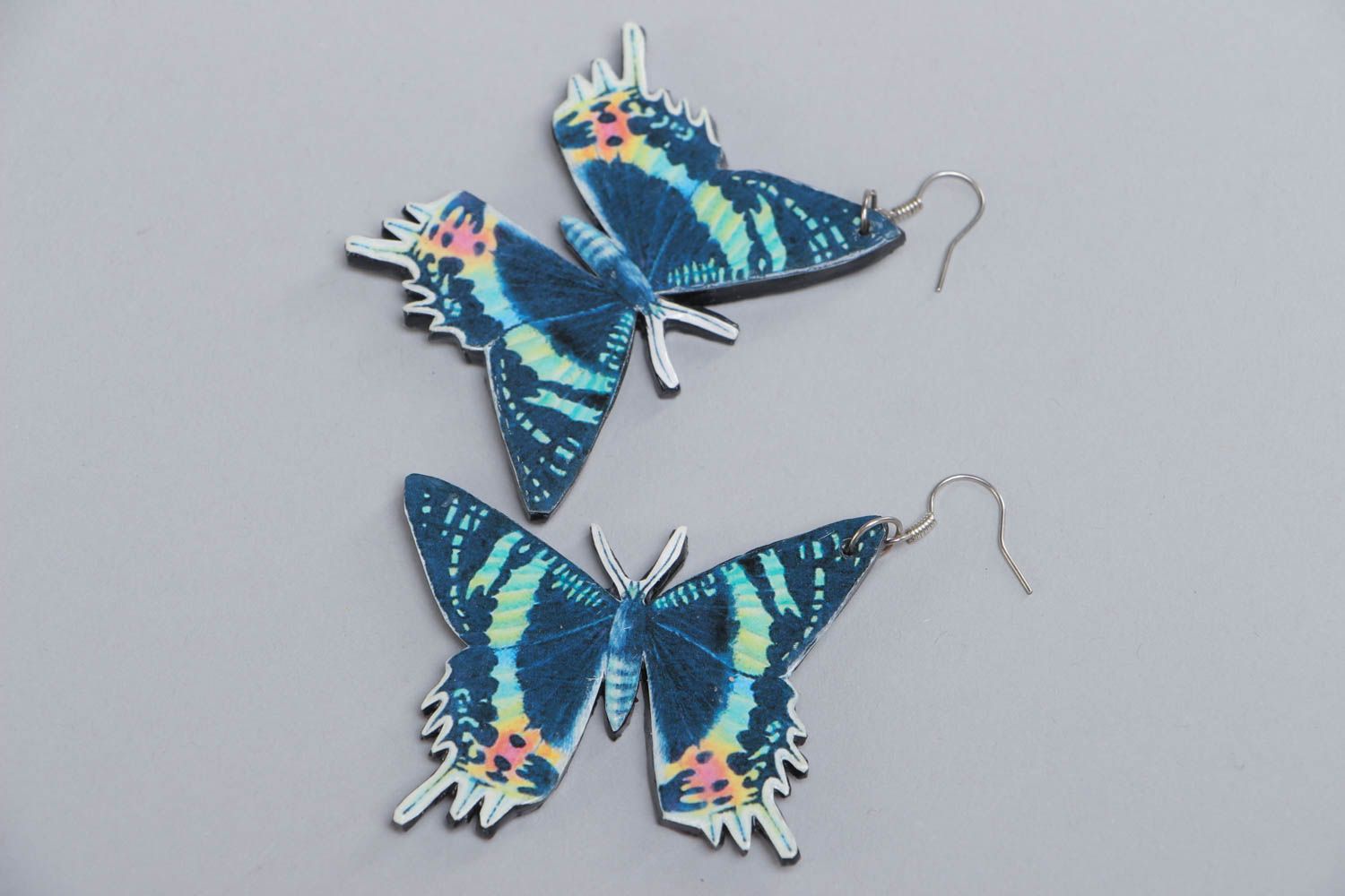Boucles d'oreilles fantaisie Papillons bleues pâte autodurcissante faites main photo 2