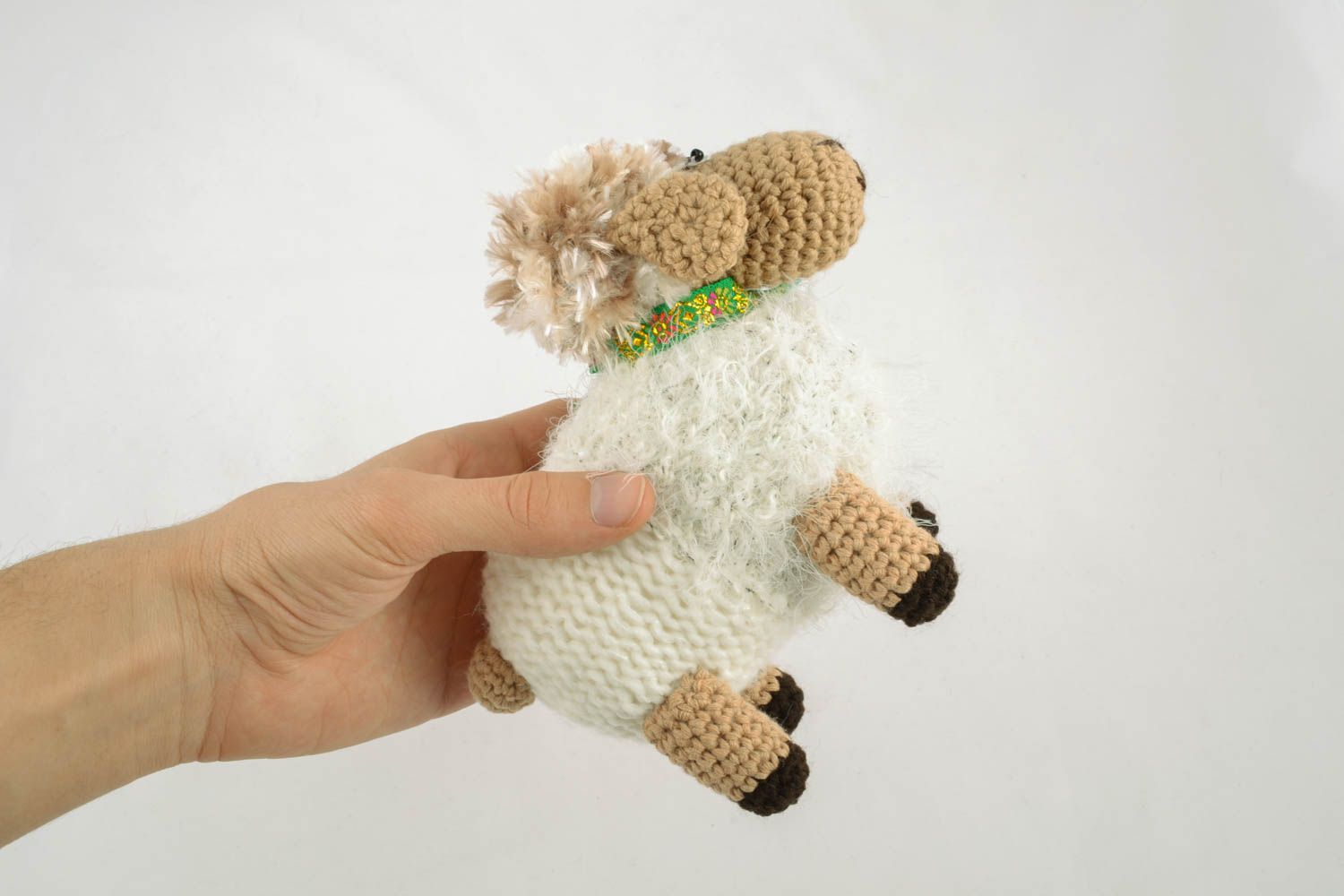 Giocattolo a maglia fatto a mano pupazzo morbido a forma di pecorella da bambini foto 4