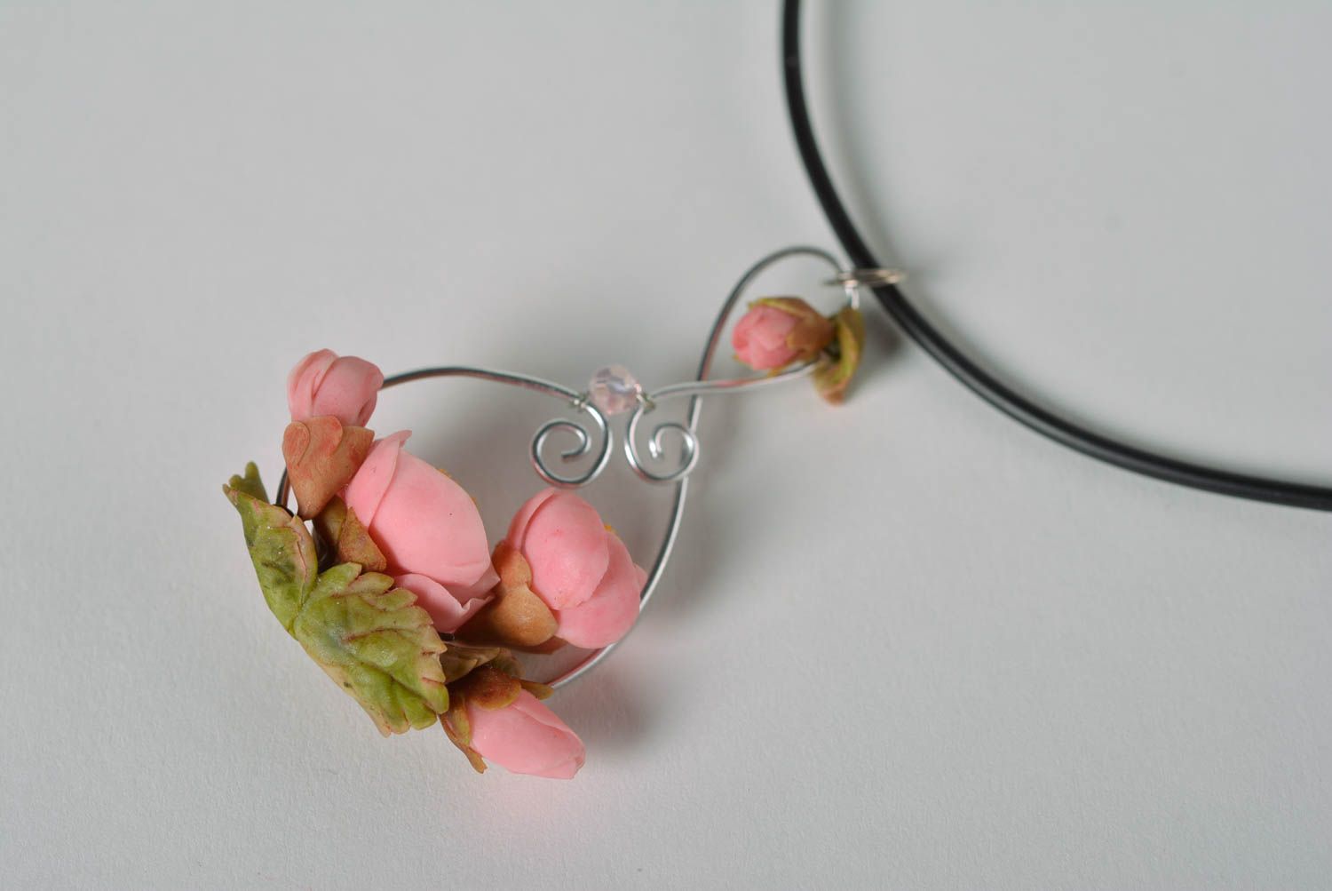 Beautiful handmade plastic jewelry set 2 items earrings and pendant Pink Flowers photo 4
