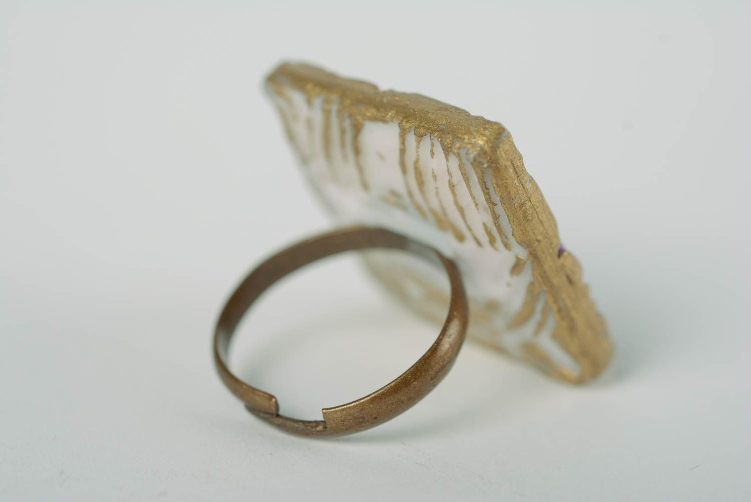 Lila Ring aus Polymer Ton mit Bemalung Designer Schmuck handgeamcht foto 3
