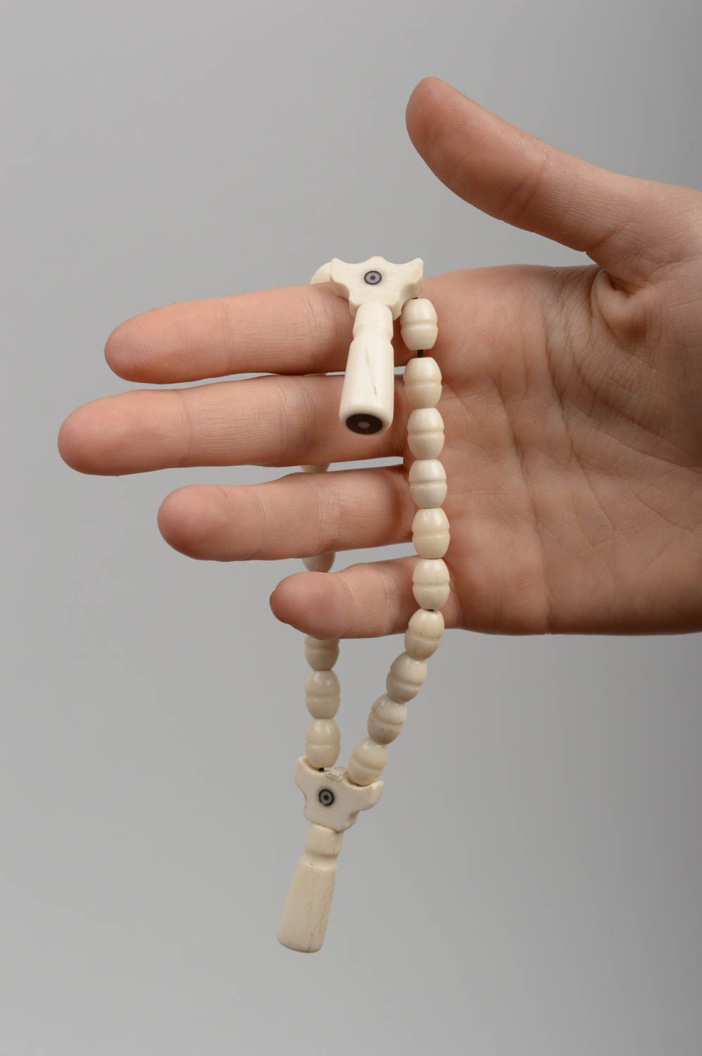 Chapelet blanc fait main Bijou religieux avec ébonite Cadeau original pour homme photo 4
