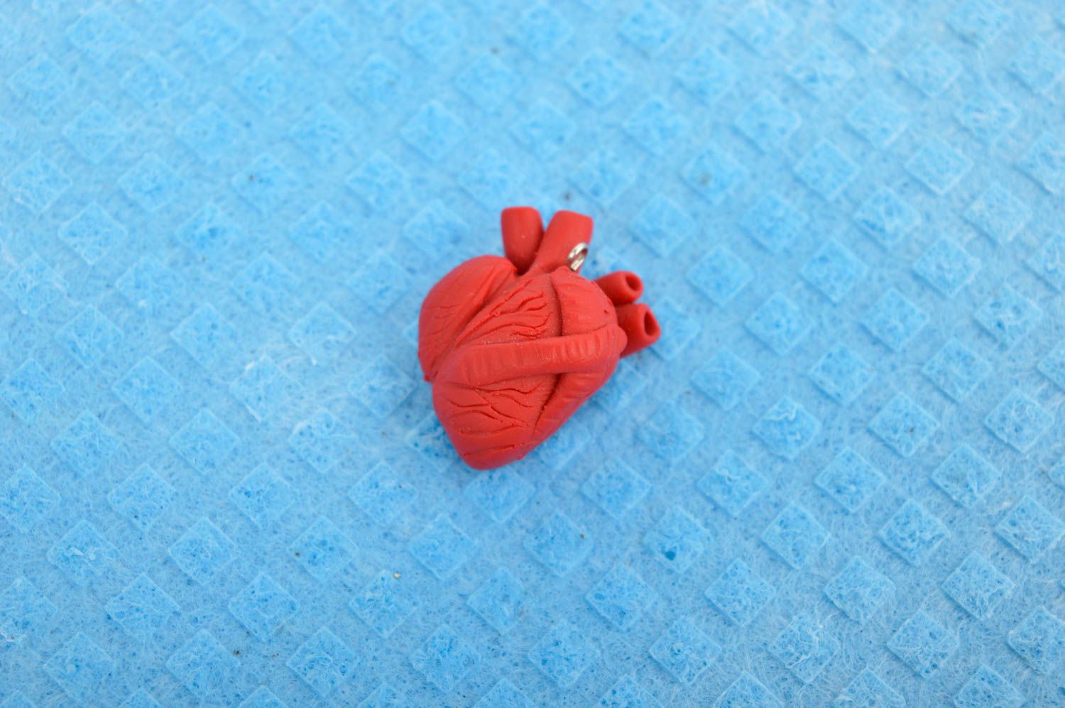 Pendentif pate polymere Bijou fait main coeur Accessoire femme design original photo 1