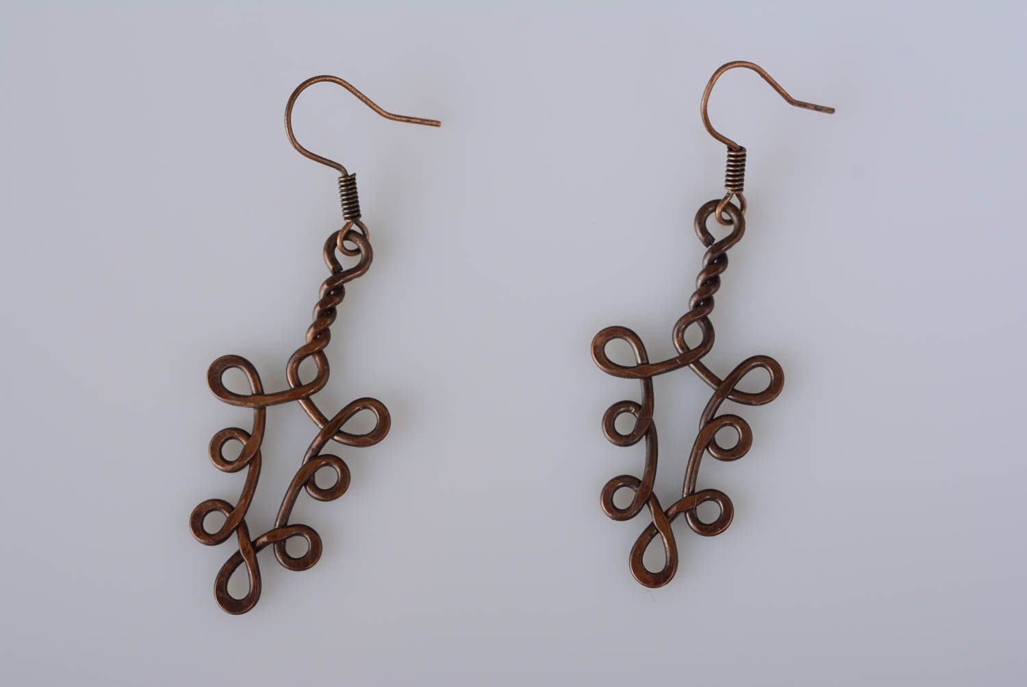 Handgemachte Designer lange Ohrringe aus Kupfer in Wire Wrap Technik für Damen foto 4